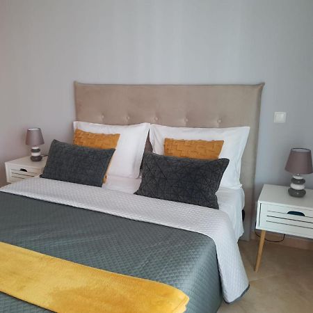 Casa Mar da Rocha em Portimão com piscina e BBQ Apartamento Exterior foto