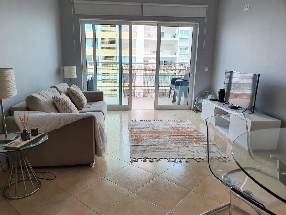 Casa Mar da Rocha em Portimão com piscina e BBQ Apartamento Exterior foto