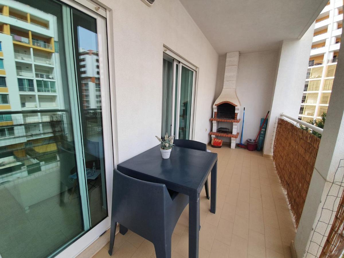 Casa Mar da Rocha em Portimão com piscina e BBQ Apartamento Exterior foto
